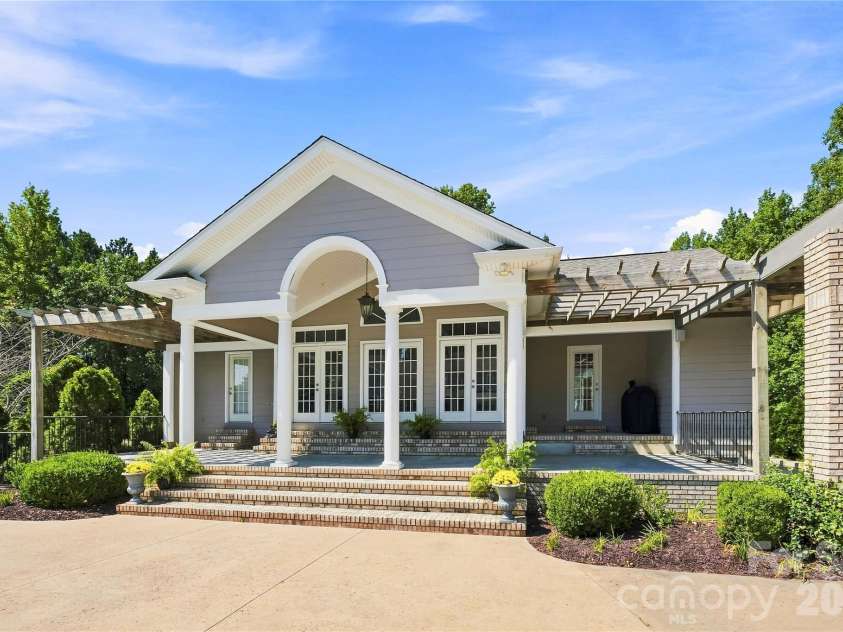 393 Youngs Bend Road, Kershaw, SC 29067.  MLS# CAR4423176, YatesRealty ID 6155. Pool house