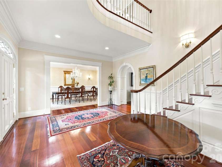 393 Youngs Bend Road, Kershaw, SC 29067.  MLS# CAR4423176, YatesRealty ID 6155. Stunning front entrance with staircase