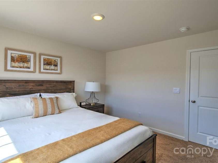 33 Virginia Commons Drive, Arden, NC 28704.  MLS# CAR4158592, YatesRealty ID 6156. 
