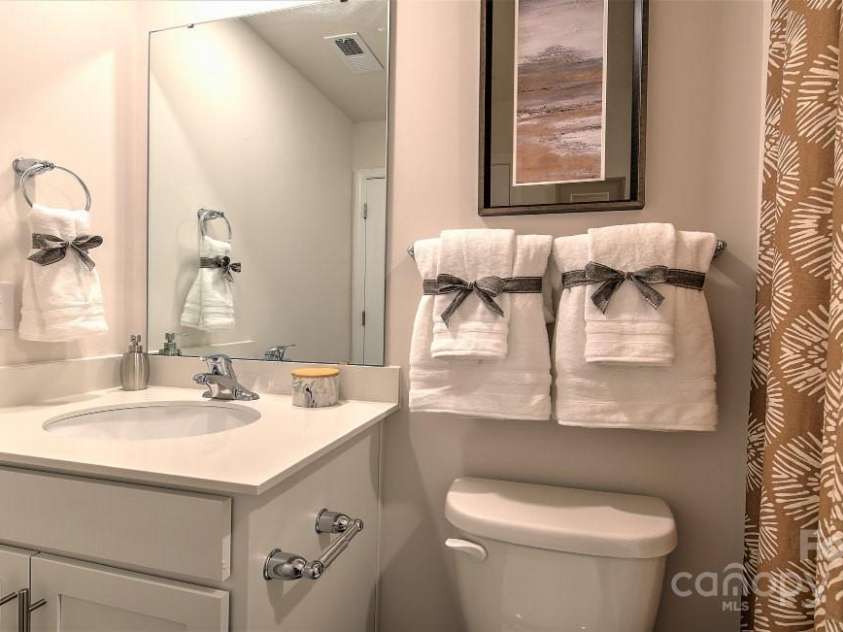 33 Virginia Commons Drive, Arden, NC 28704.  MLS# CAR4158592, YatesRealty ID 6156. 