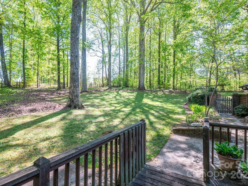 1058 General Hoke Drive, Lincolnton, NC 28092.  MLS# CAR4246509, YatesRealty ID 6158. 