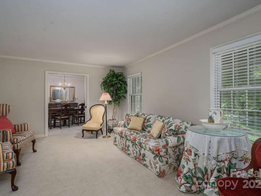 1058 General Hoke Drive, Lincolnton, NC 28092.  MLS# CAR4246509, YatesRealty ID 6158. 