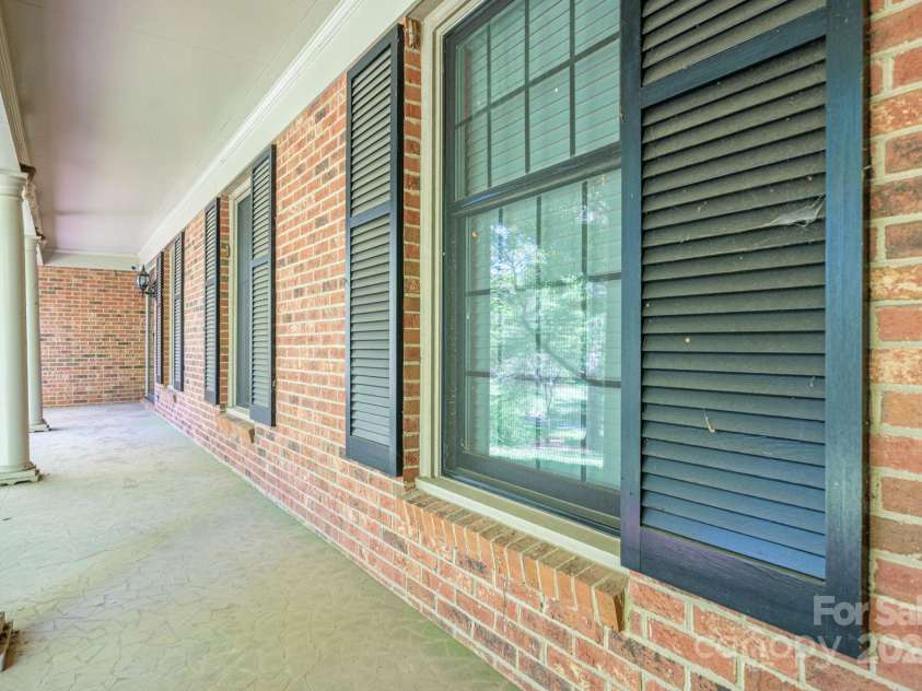 1058 General Hoke Drive, Lincolnton, NC 28092.  MLS# CAR4246509, YatesRealty ID 6158. 