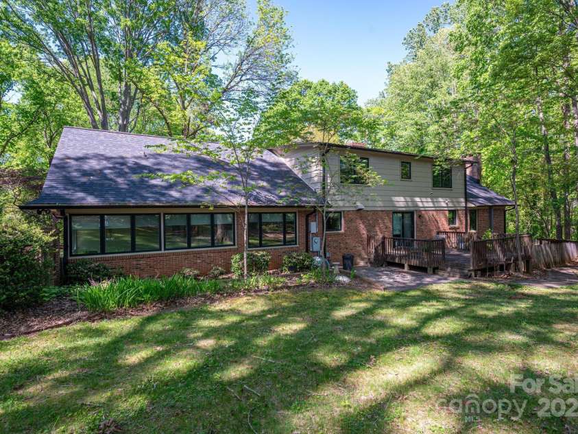 1058 General Hoke Drive, Lincolnton, NC 28092.  MLS# CAR4246509, YatesRealty ID 6158. 