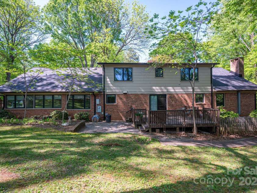 1058 General Hoke Drive, Lincolnton, NC 28092.  MLS# CAR4246509, YatesRealty ID 6158. 