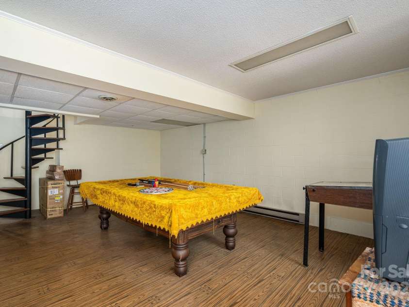 1058 General Hoke Drive, Lincolnton, NC 28092.  MLS# CAR4246509, YatesRealty ID 6158. 