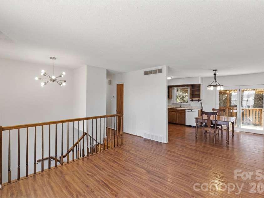 335 Yachtsman Drive, Salisbury, NC 28146.  MLS# CAR4351244, YatesRealty ID 6158. 