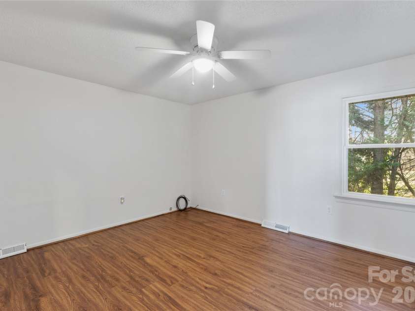 335 Yachtsman Drive, Salisbury, NC 28146.  MLS# CAR4351244, YatesRealty ID 6158. Primary