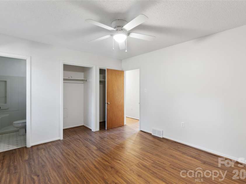 335 Yachtsman Drive, Salisbury, NC 28146.  MLS# CAR4351244, YatesRealty ID 6158. Primary