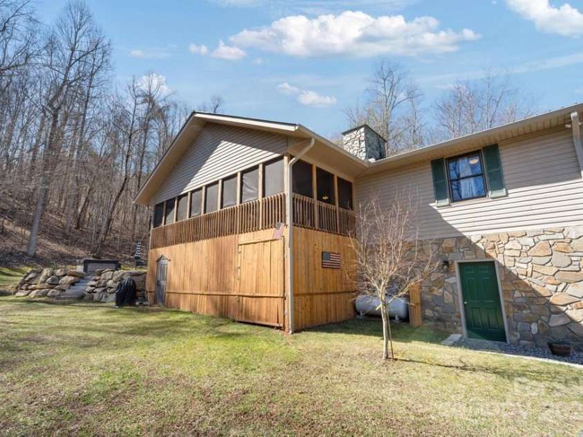 825 Posey Blanton Road, Sylva, NC 28779.  MLS# CAR4237679, YatesRealty ID 6159. 