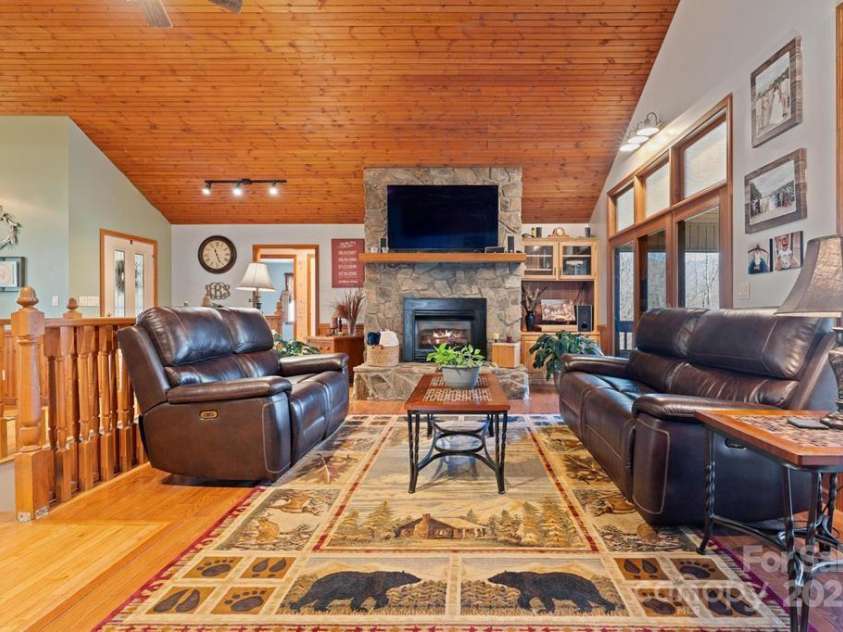 825 Posey Blanton Road, Sylva, NC 28779.  MLS# CAR4237679, YatesRealty ID 6159. 