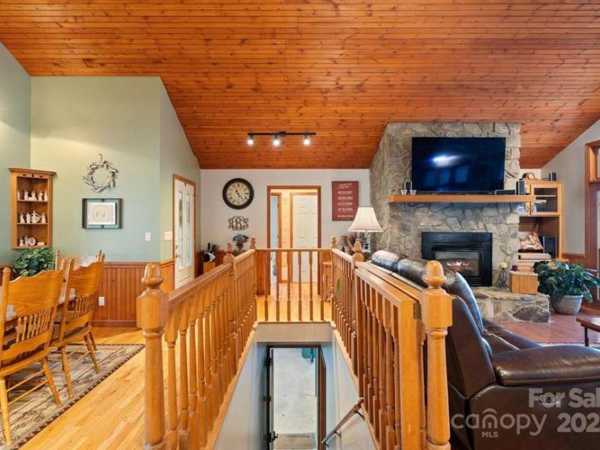 825 Posey Blanton Road, Sylva, NC 28779.  MLS# CAR4237679, YatesRealty ID 6159. 