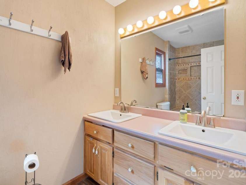 825 Posey Blanton Road, Sylva, NC 28779.  MLS# CAR4237679, YatesRealty ID 6159. 