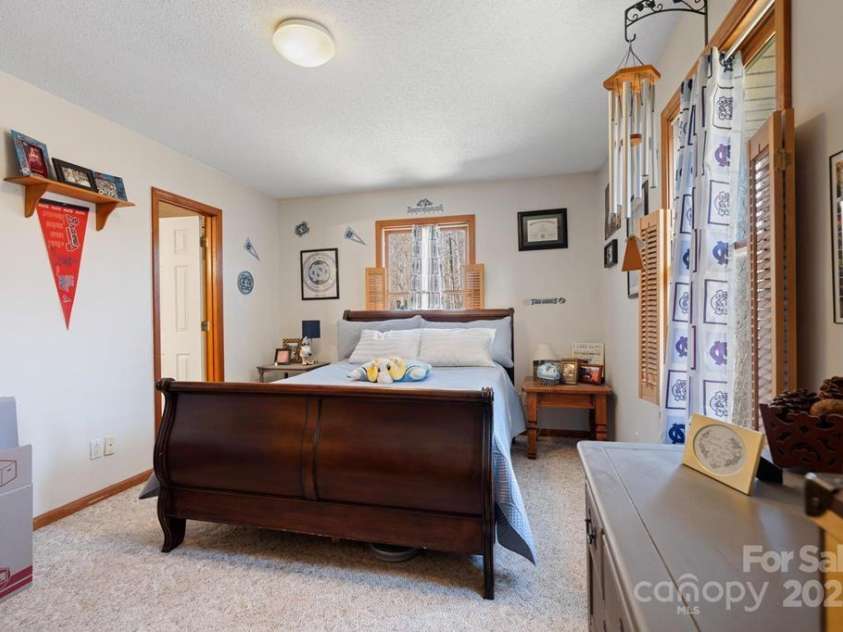 825 Posey Blanton Road, Sylva, NC 28779.  MLS# CAR4237679, YatesRealty ID 6159. 