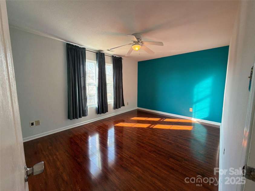 3401 Pikes Peak Drive, Gastonia, NC 28052.  MLS# CAR4331380, YatesRealty ID 616. Utility room