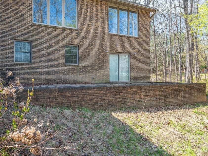 150 Kester Drive, Cherryville, NC 28021.  MLS# CAR4358677, YatesRealty ID 6161. 
