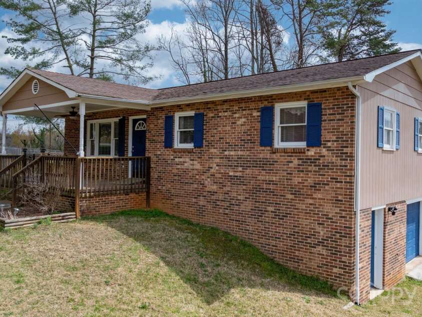 1257 Oaklawn Street, Lenoir, NC 28645.  MLS# CAR4240986, YatesRealty ID 6162. 