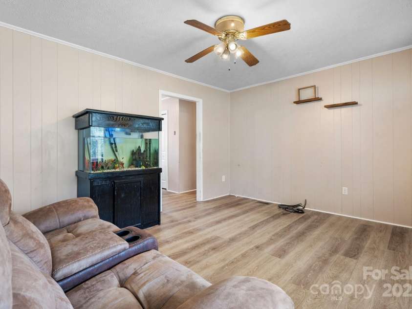 1257 Oaklawn Street, Lenoir, NC 28645.  MLS# CAR4240986, YatesRealty ID 6162. 