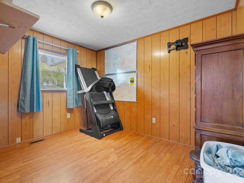 1257 Oaklawn Street, Lenoir, NC 28645.  MLS# CAR4240986, YatesRealty ID 6162. 