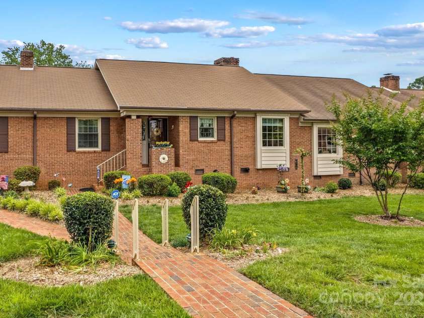 402 Swaim Court, Salisbury, NC 28147.  MLS# CAR4263781, YatesRealty ID 6163. 