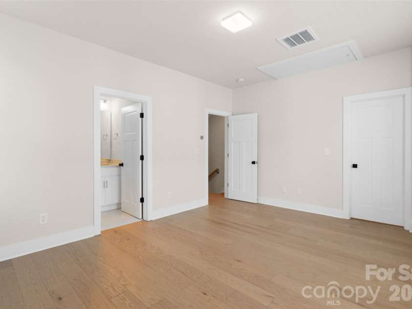 6017 Irwins Branch Drive, Charlotte, NC 28217.  MLS# CAR4349168, YatesRealty ID 6164. 