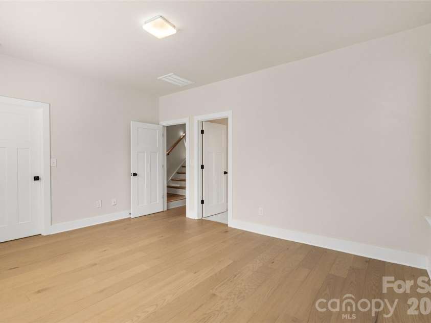 6017 Irwins Branch Drive, Charlotte, NC 28217.  MLS# CAR4349168, YatesRealty ID 6164. Oversized