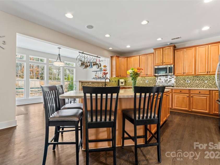 204 Silvercliff Drive, Mount Holly, NC 28120.  MLS# CAR4226383, YatesRealty ID 6166. 