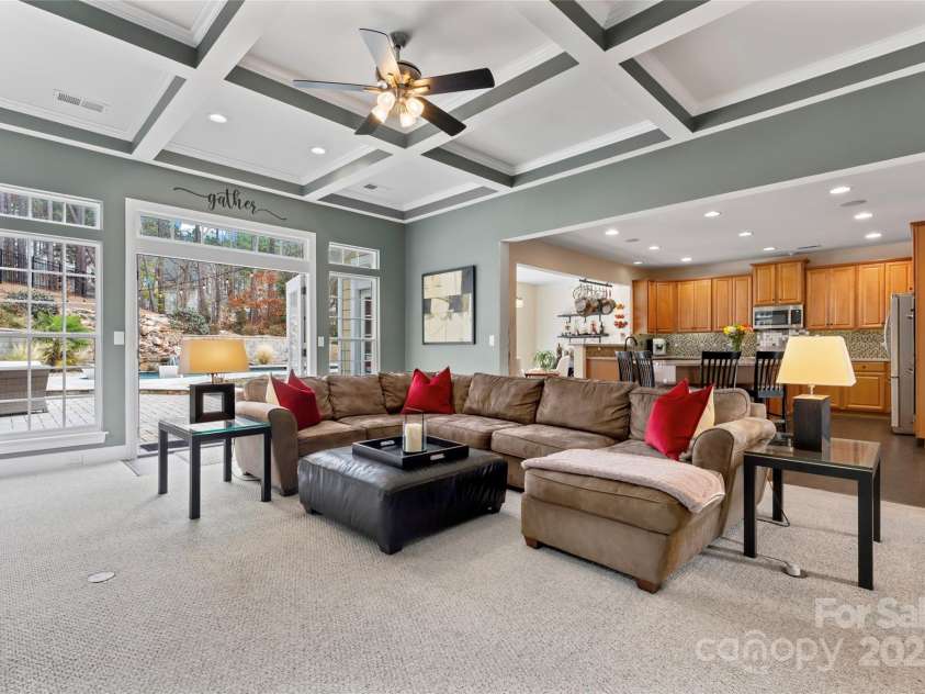 204 Silvercliff Drive, Mount Holly, NC 28120.  MLS# CAR4226383, YatesRealty ID 6166. 