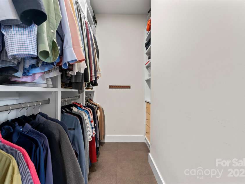 204 Silvercliff Drive, Mount Holly, NC 28120.  MLS# CAR4226383, YatesRealty ID 6166. 