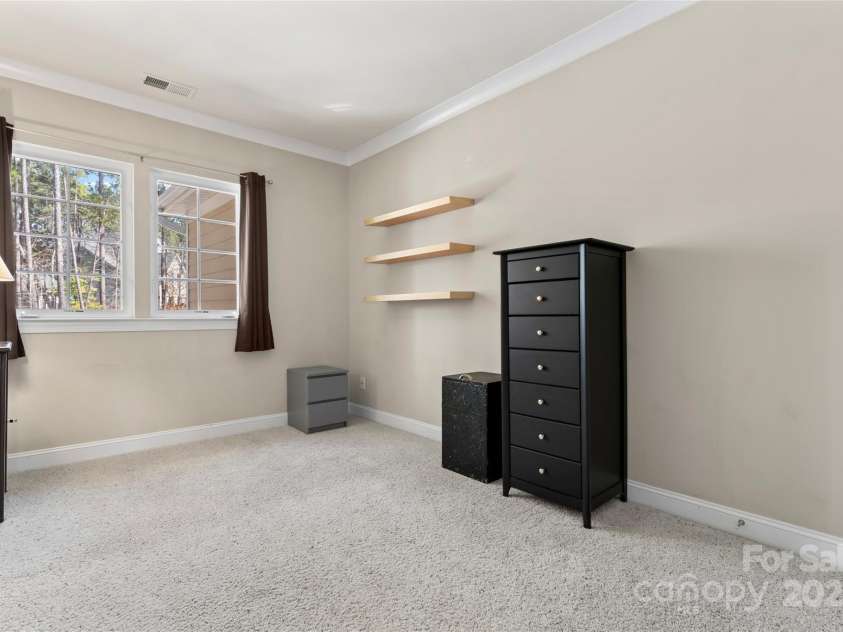 204 Silvercliff Drive, Mount Holly, NC 28120.  MLS# CAR4226383, YatesRealty ID 6166. 