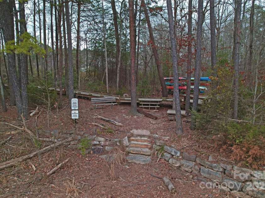 204 Silvercliff Drive, Mount Holly, NC 28120.  MLS# CAR4226383, YatesRealty ID 6166. 