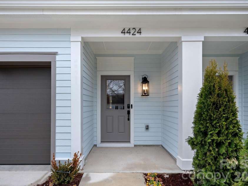 4424 Northaven Drive, Charlotte, NC 28206.  MLS# CAR4341377, YatesRealty ID 6166. 
