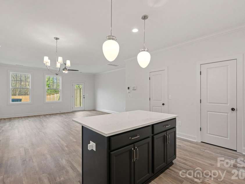 4424 Northaven Drive, Charlotte, NC 28206.  MLS# CAR4341377, YatesRealty ID 6166. 