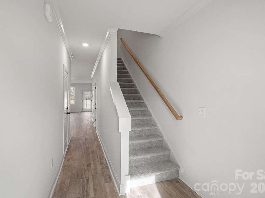 4424 Northaven Drive, Charlotte, NC 28206.  MLS# CAR4341377, YatesRealty ID 6166. 