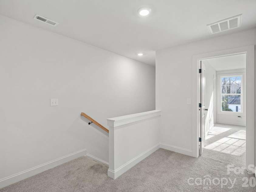 4424 Northaven Drive, Charlotte, NC 28206.  MLS# CAR4341377, YatesRealty ID 6166. 
