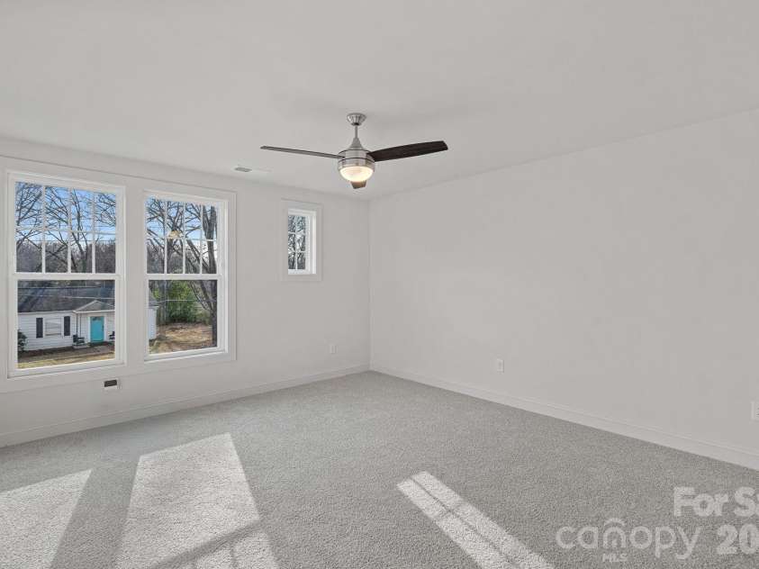 4424 Northaven Drive, Charlotte, NC 28206.  MLS# CAR4341377, YatesRealty ID 6166. 
