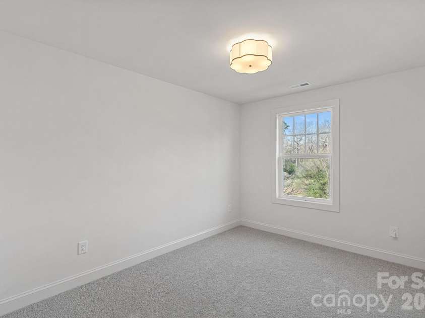 4424 Northaven Drive, Charlotte, NC 28206.  MLS# CAR4341377, YatesRealty ID 6166. 