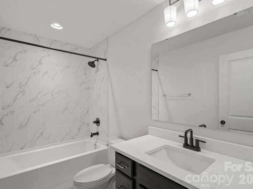 4424 Northaven Drive, Charlotte, NC 28206.  MLS# CAR4341377, YatesRealty ID 6166. 
