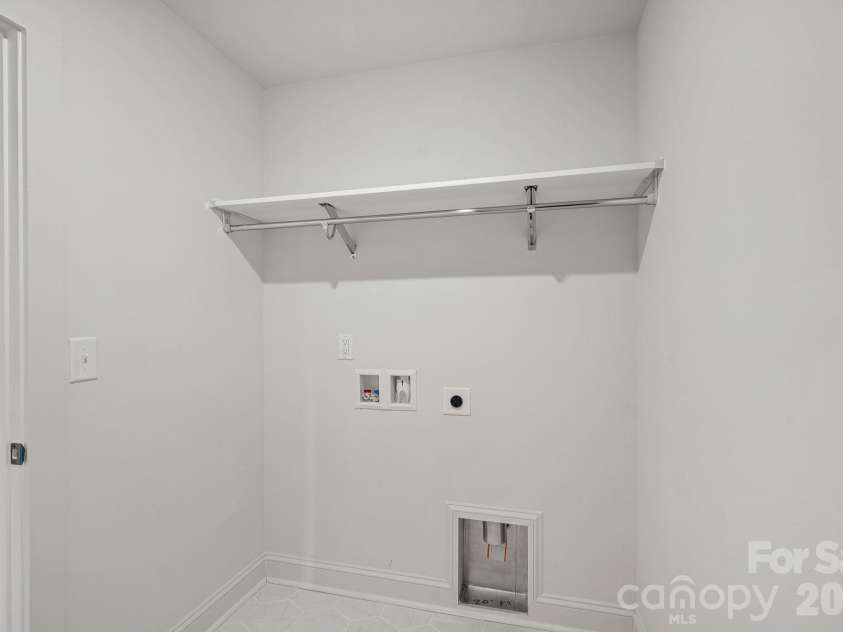 4424 Northaven Drive, Charlotte, NC 28206.  MLS# CAR4341377, YatesRealty ID 6166. 