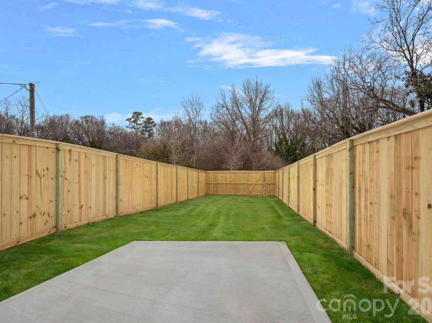 4424 Northaven Drive, Charlotte, NC 28206.  MLS# CAR4341377, YatesRealty ID 6166. 