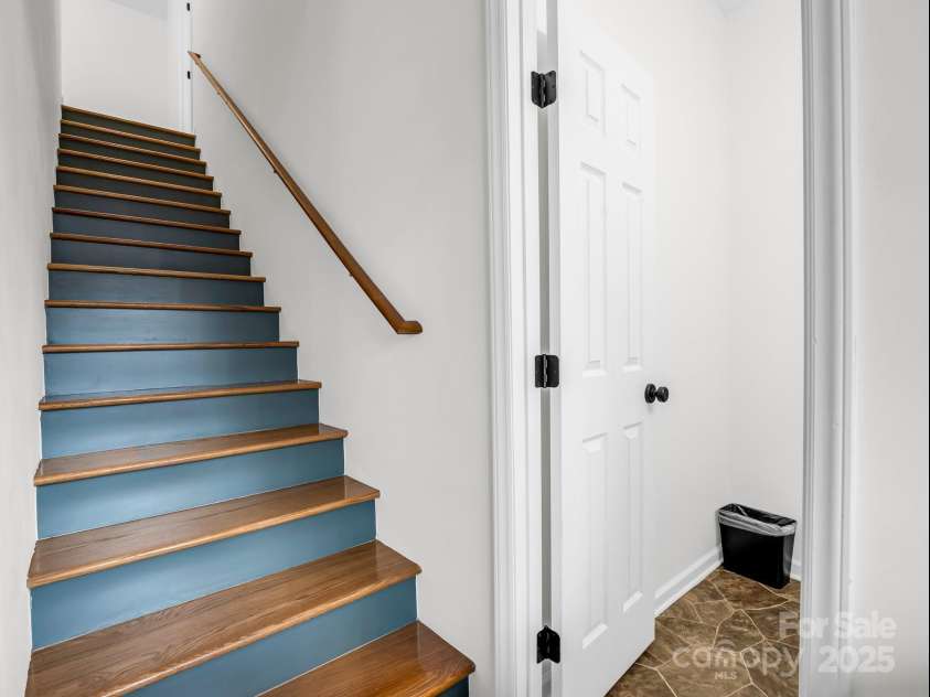 89 Volley Way, Saluda, NC 28773.  MLS# CAR4215259, YatesRealty ID 6167. 