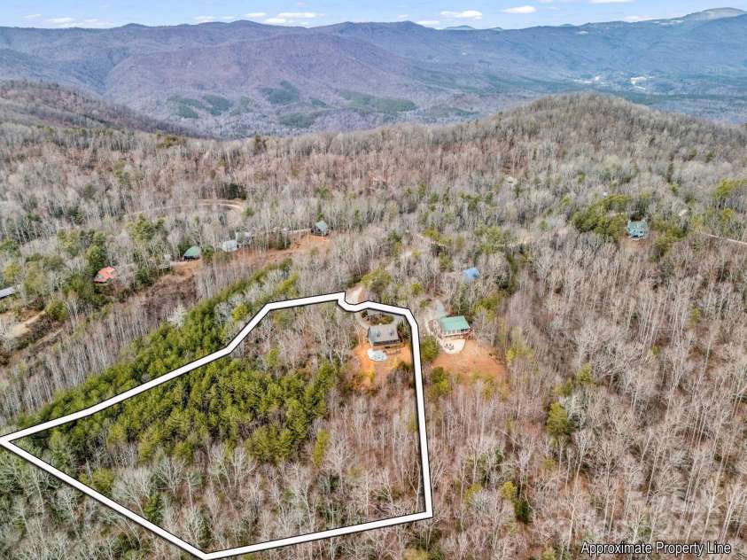 89 Volley Way, Saluda, NC 28773.  MLS# CAR4215259, YatesRealty ID 6167. 