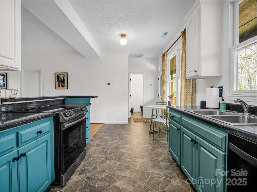 89 Volley Way, Saluda, NC 28773.  MLS# CAR4215259, YatesRealty ID 6167. 