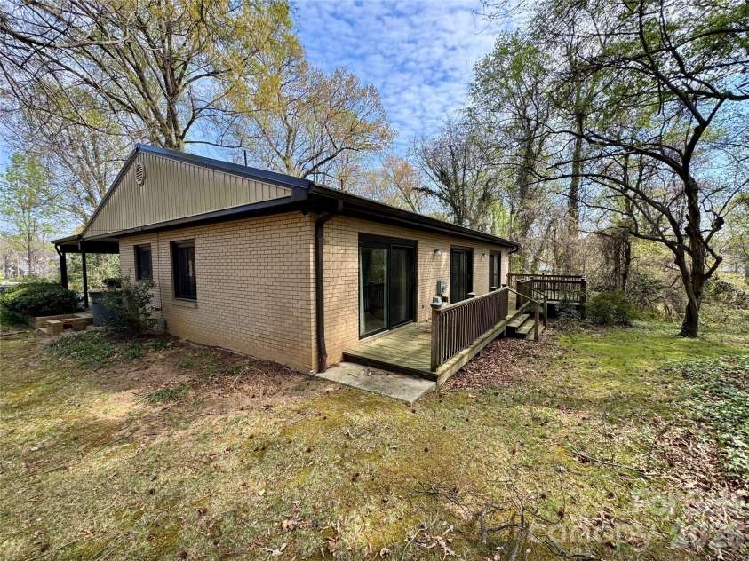 316 Prince Street, Kannapolis, NC 28083.  MLS# CAR4351025, YatesRealty ID 6169. 