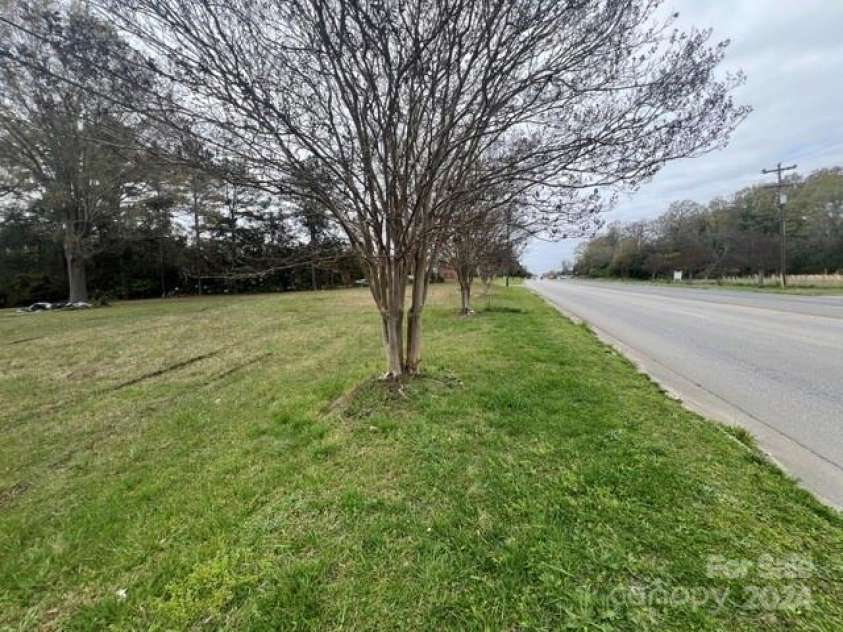 7014 Marshville Boulevard, Marshville, NC 28103.  MLS# CAR4122928, YatesRealty ID 617. 