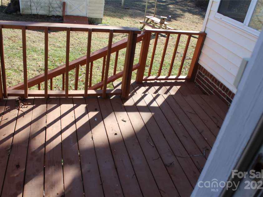 843 Fairway Drive, Kannapolis, NC 28081.  MLS# CAR4217798, YatesRealty ID 617. 