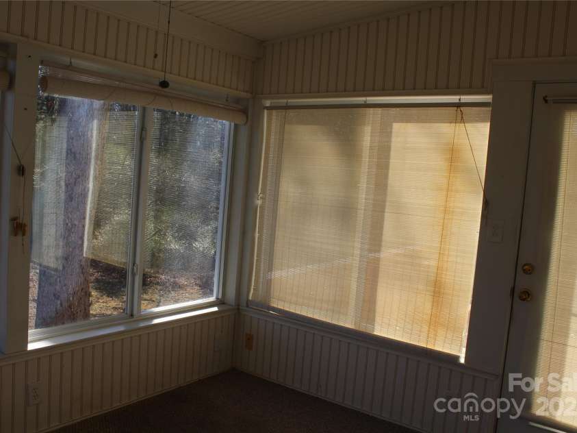 843 Fairway Drive, Kannapolis, NC 28081.  MLS# CAR4217798, YatesRealty ID 617. 