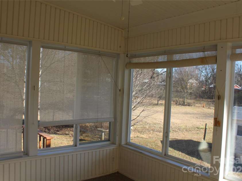 843 Fairway Drive, Kannapolis, NC 28081.  MLS# CAR4217798, YatesRealty ID 617. 