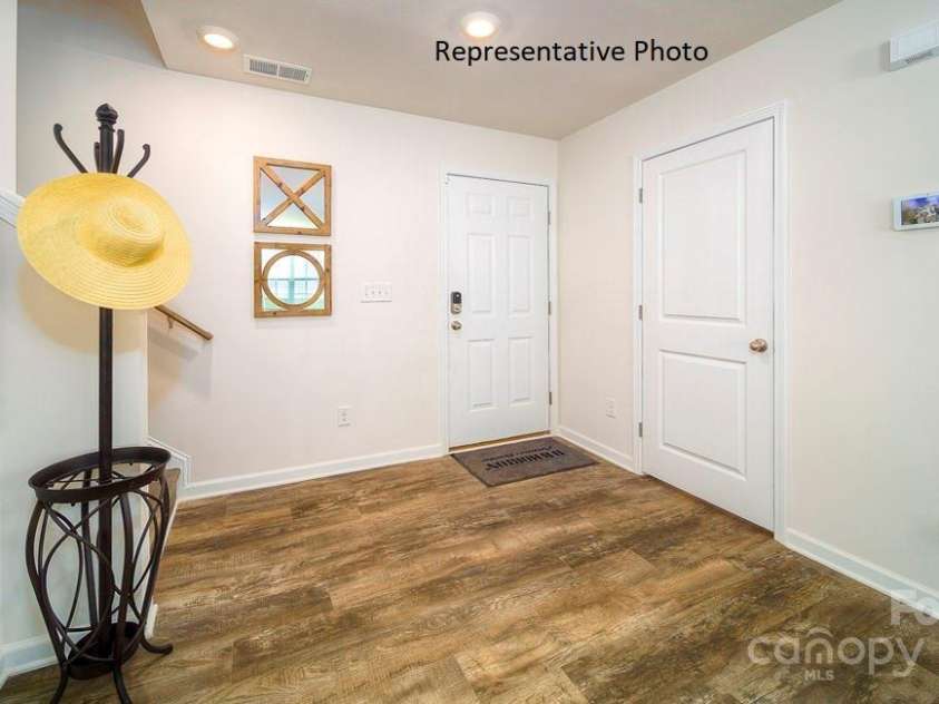 1410 Mammoth Road, Hickory, NC 28602.  MLS# CAR4331811, YatesRealty ID 6170. 