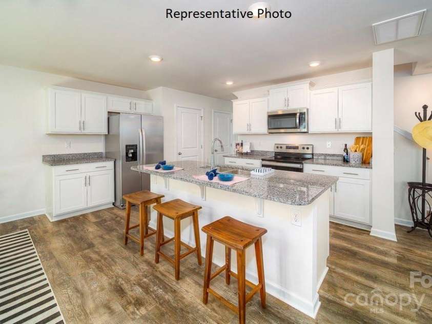 1410 Mammoth Road, Hickory, NC 28602.  MLS# CAR4331811, YatesRealty ID 6170. 